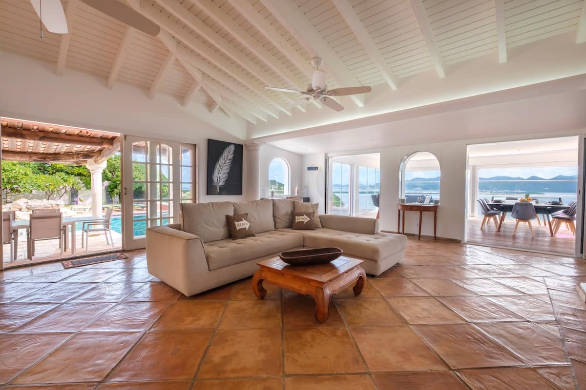 Option 01 — property view 3